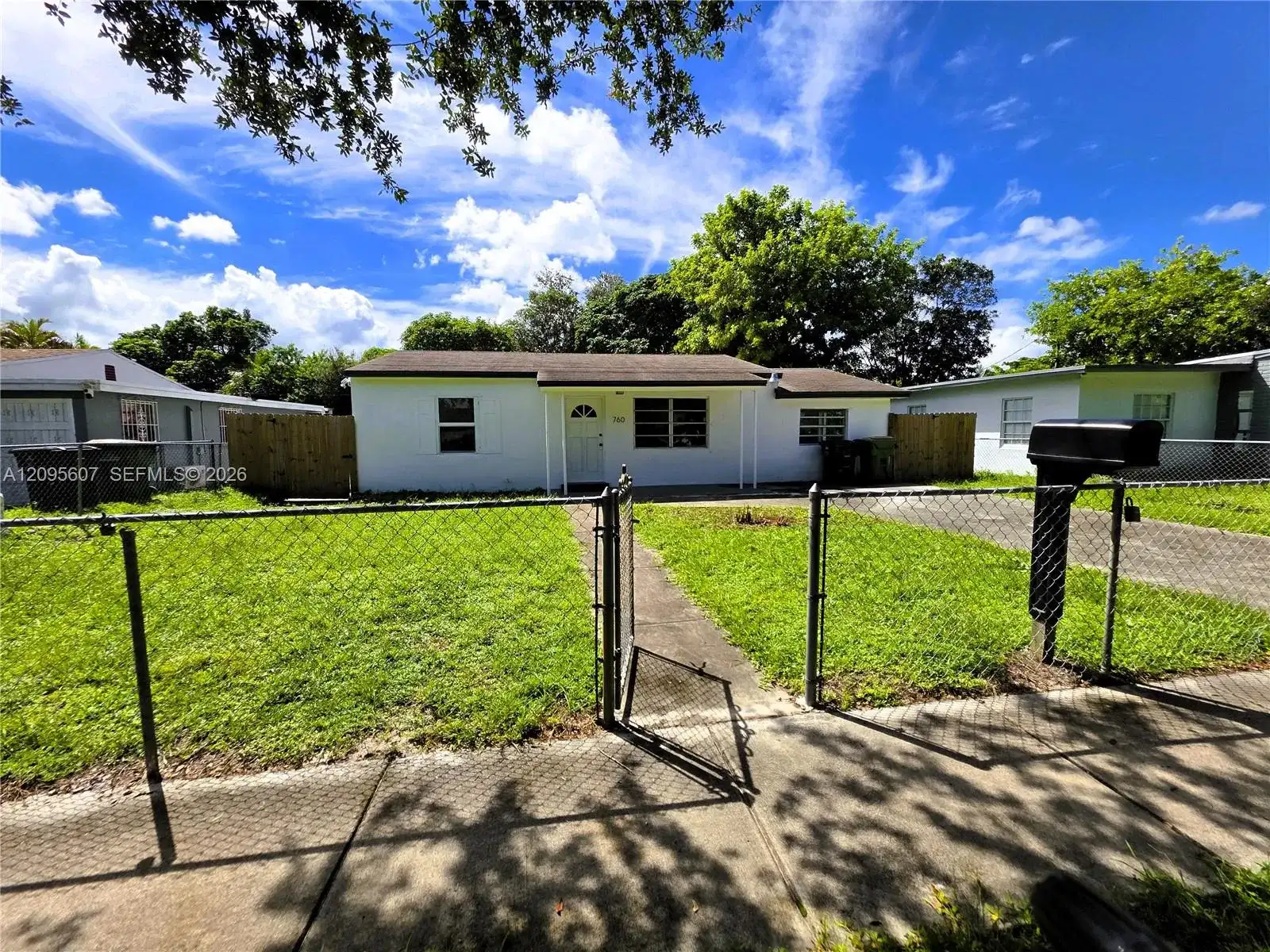 760 NW 126th St, North Miami FL 33168