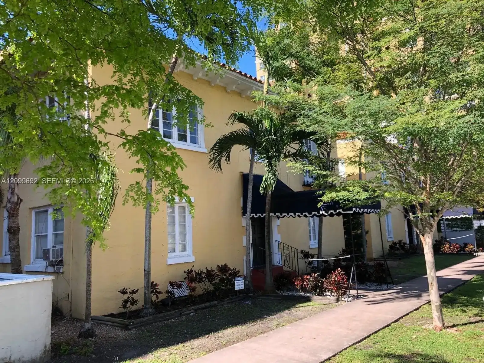124 Mendoza Ave # 8, Coral Gables FL 33134