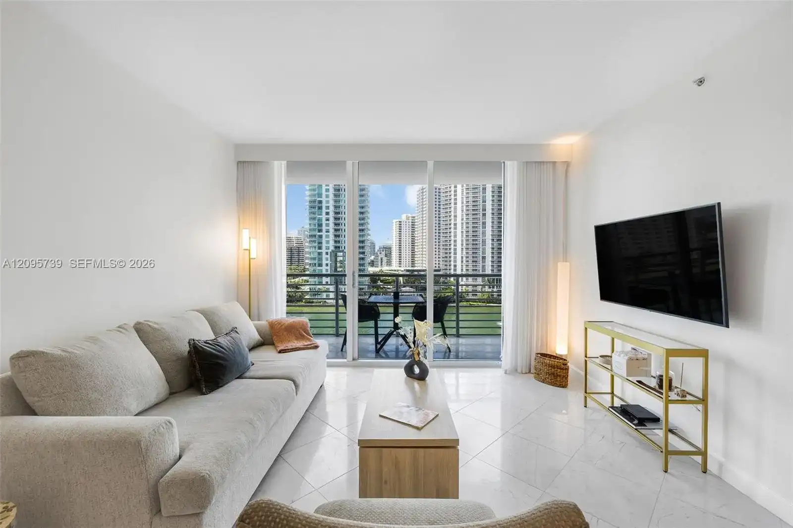 325 S Biscayne Blvd # 1019, Miami FL 33131
