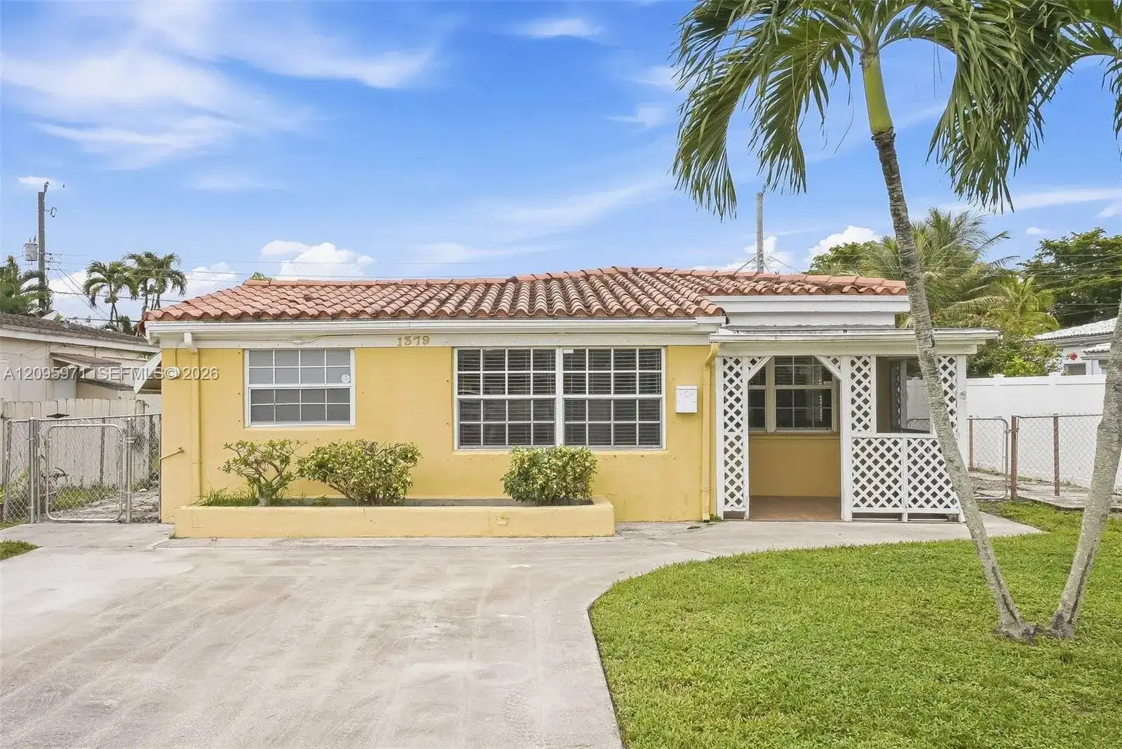1379 NE 178th St, North Miami Beach FL 33162
