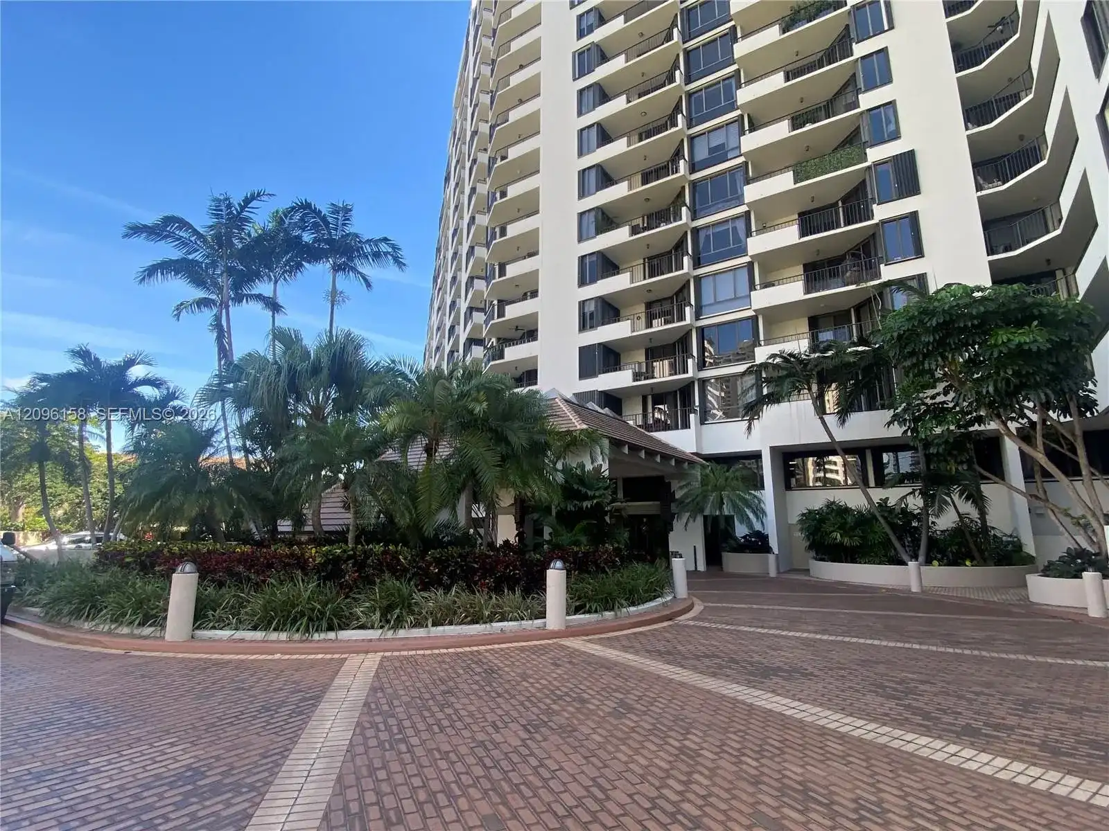 520 Brickell Key Dr # A912, Miami FL 33131