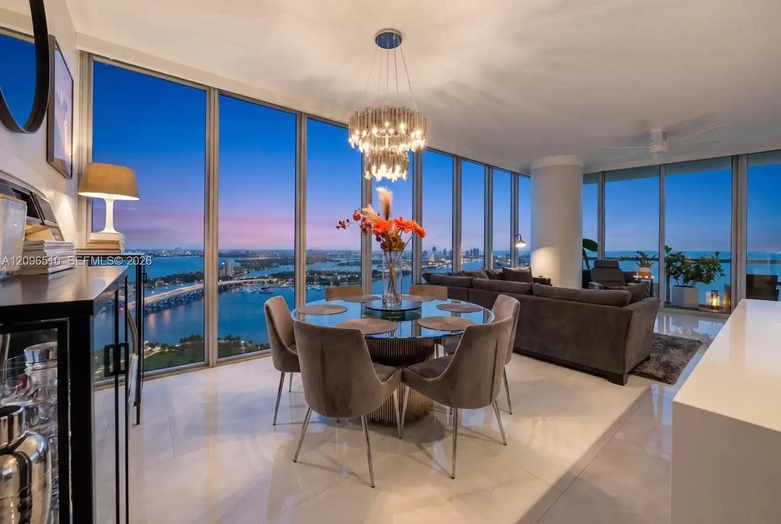 888 Biscayne Blvd # 4608, Miami FL 33132
