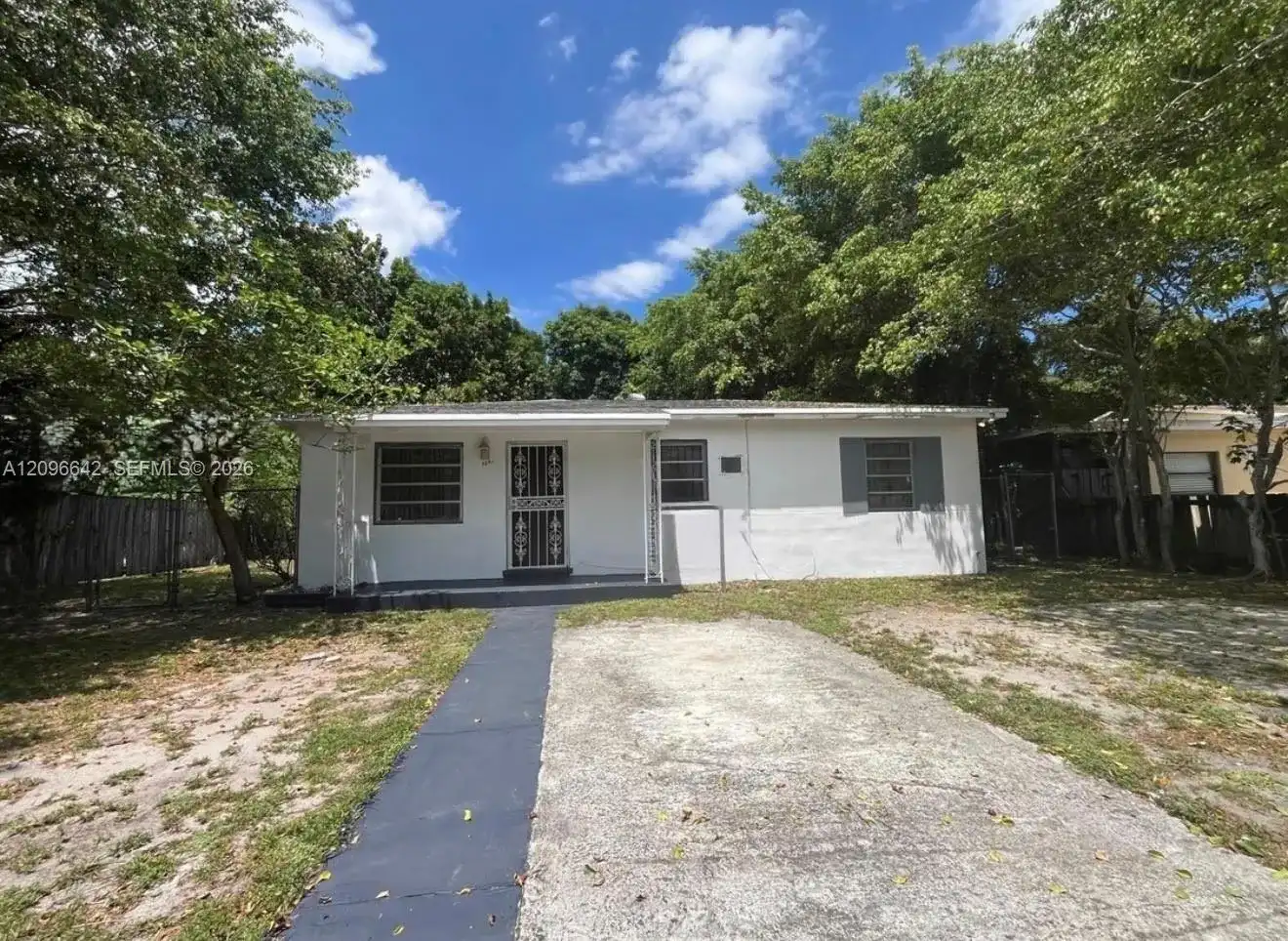1351 NE 149th St # 1351, Miami FL 33161