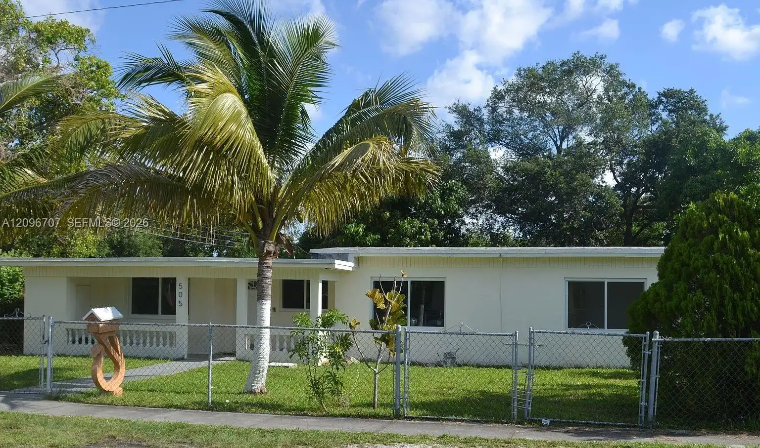 505 NE 140th St, North Miami FL 33161