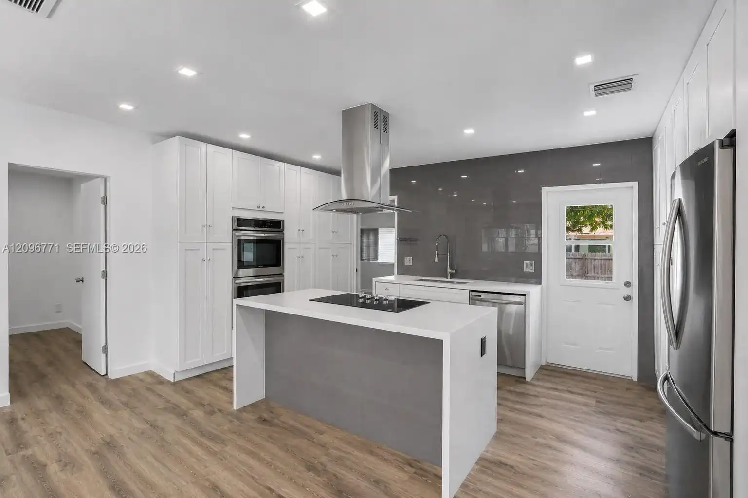 1081 NE 166th St, North Miami Beach FL 33162
