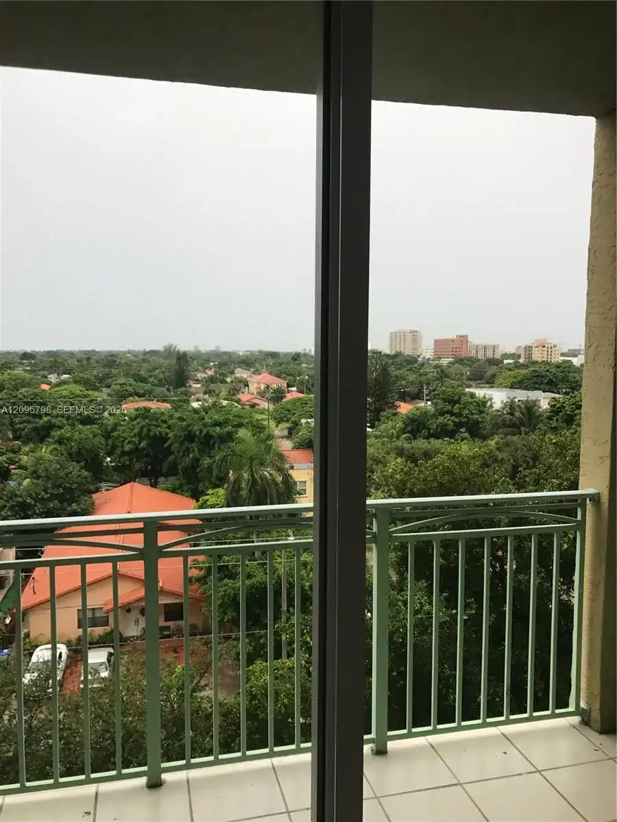 3500 Coral Way # 703, Miami FL 33145