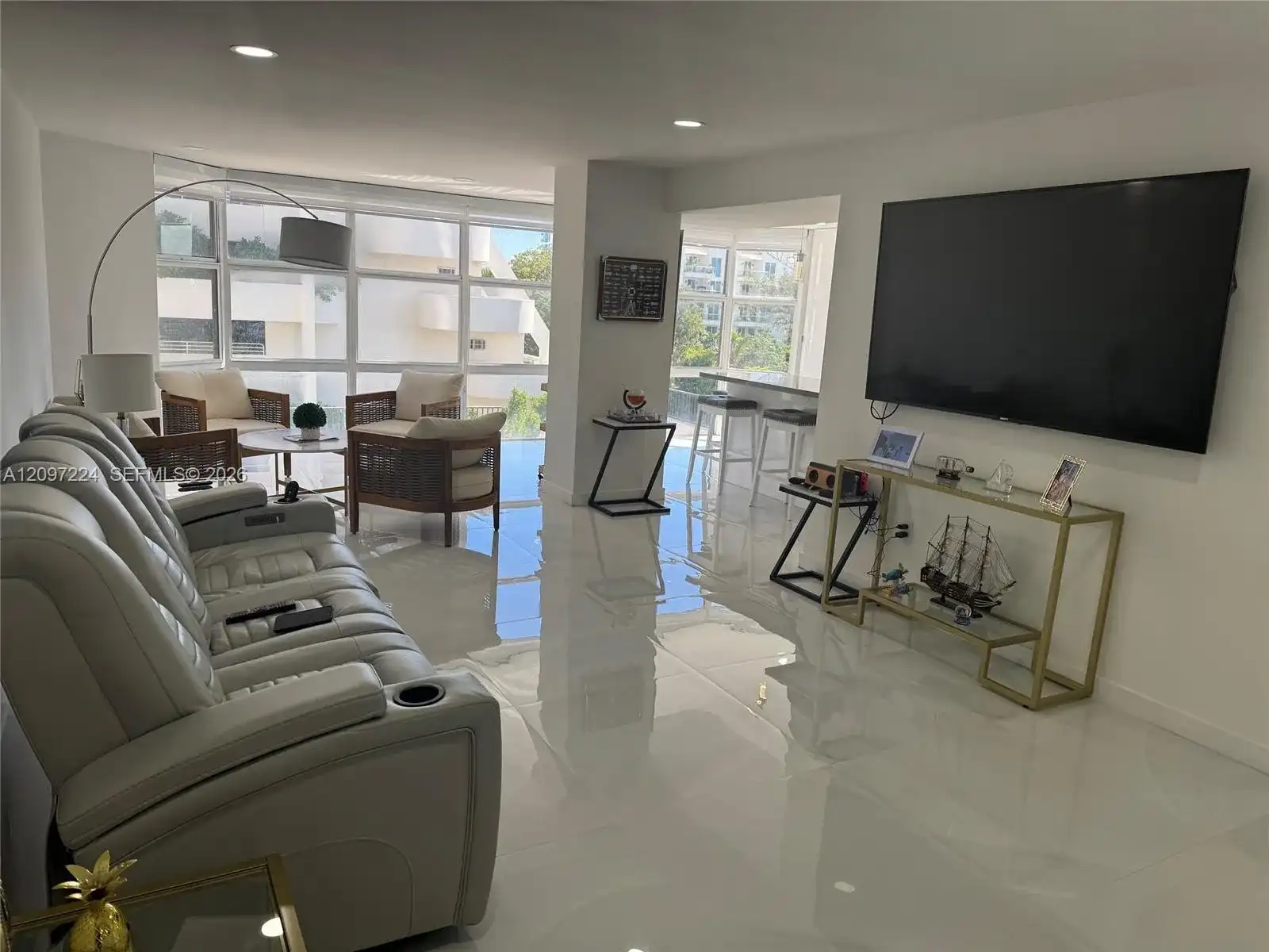 6423 Collins Ave # 401, Miami Beach FL 33141