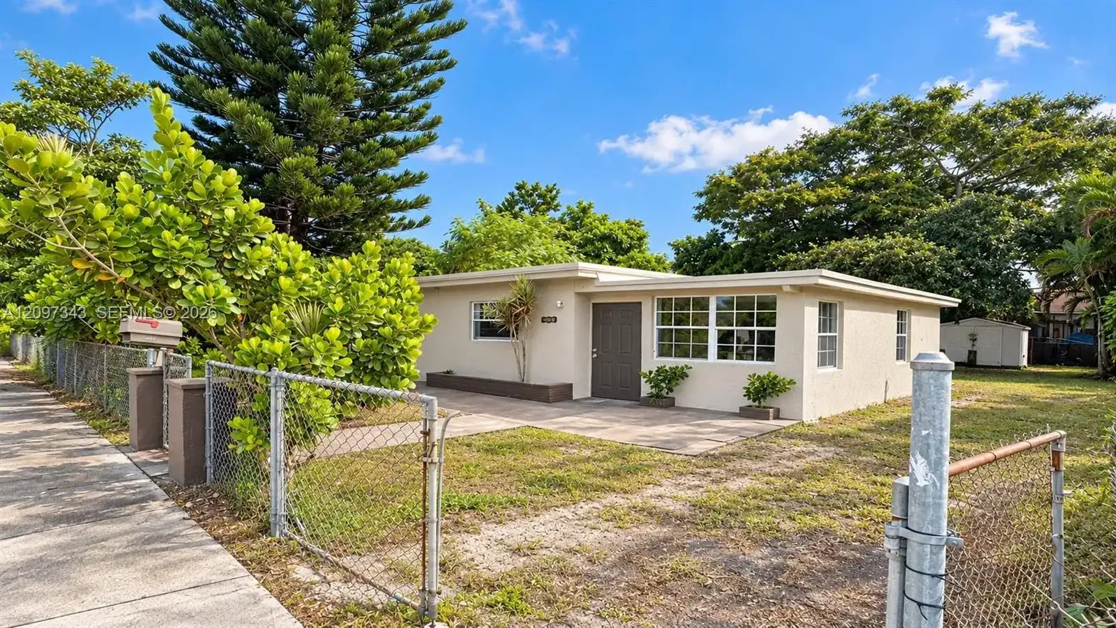 6308 Washington St, Hollywood FL 33023