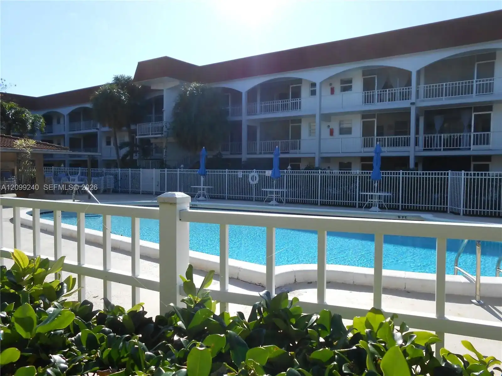 581 Blue Heron Dr # B, Hallandale Beach FL 33009