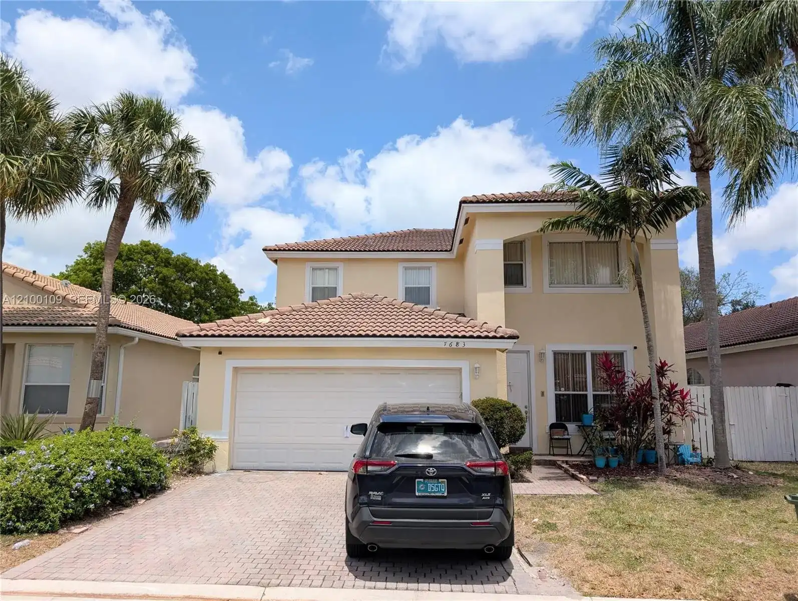 7683 NW 19th St, Pembroke Pines FL 33024