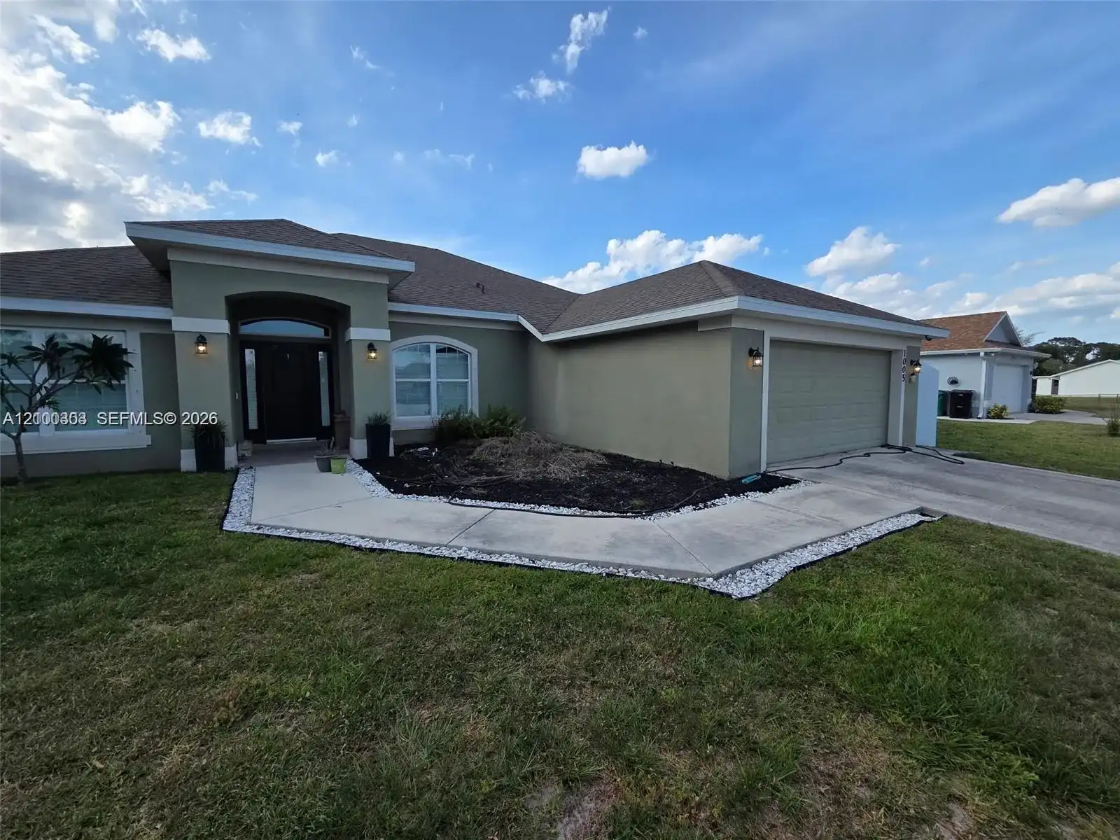 1005 SW Bay State Rd, Port St. Lucie FL 34953