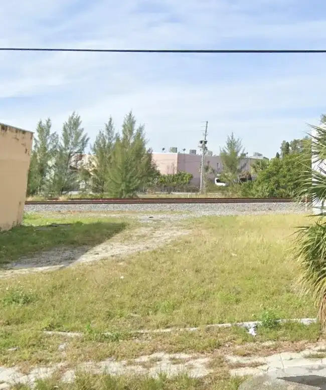 2731 Pinewood Avenue, West Palm Beach FL 33407