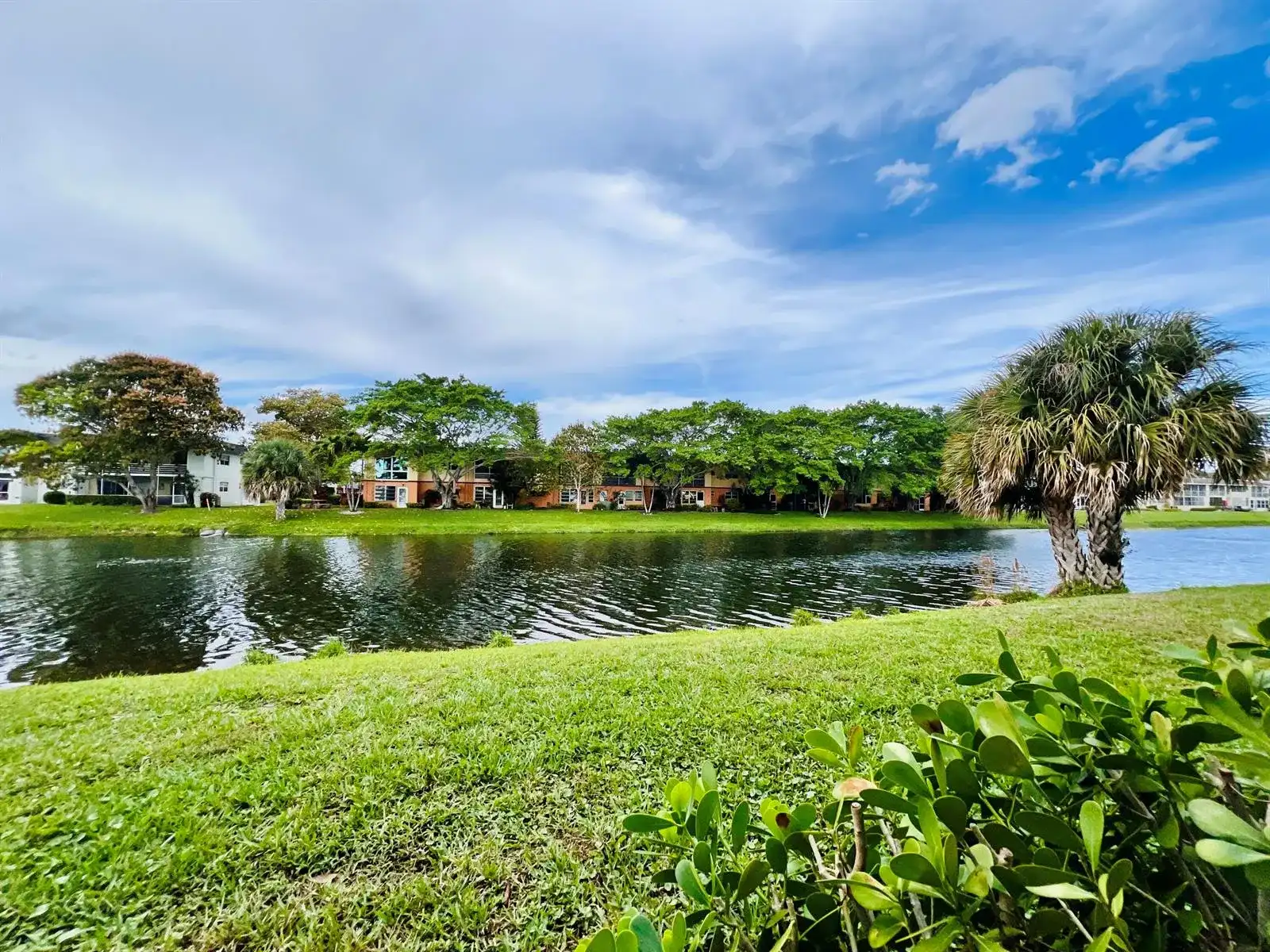27 Sheffield B, West Palm Beach FL 33417