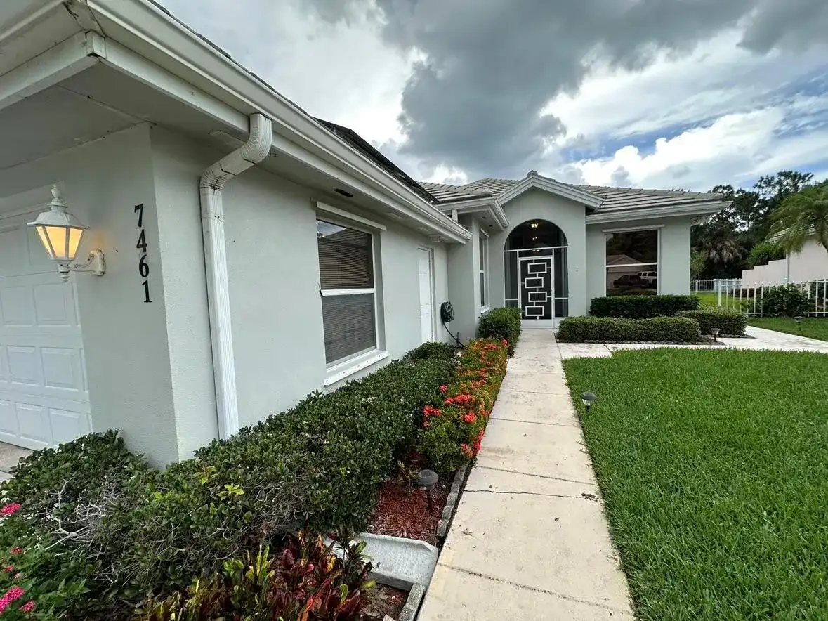 7461 SE Autumn Lane, Hobe Sound FL 33455