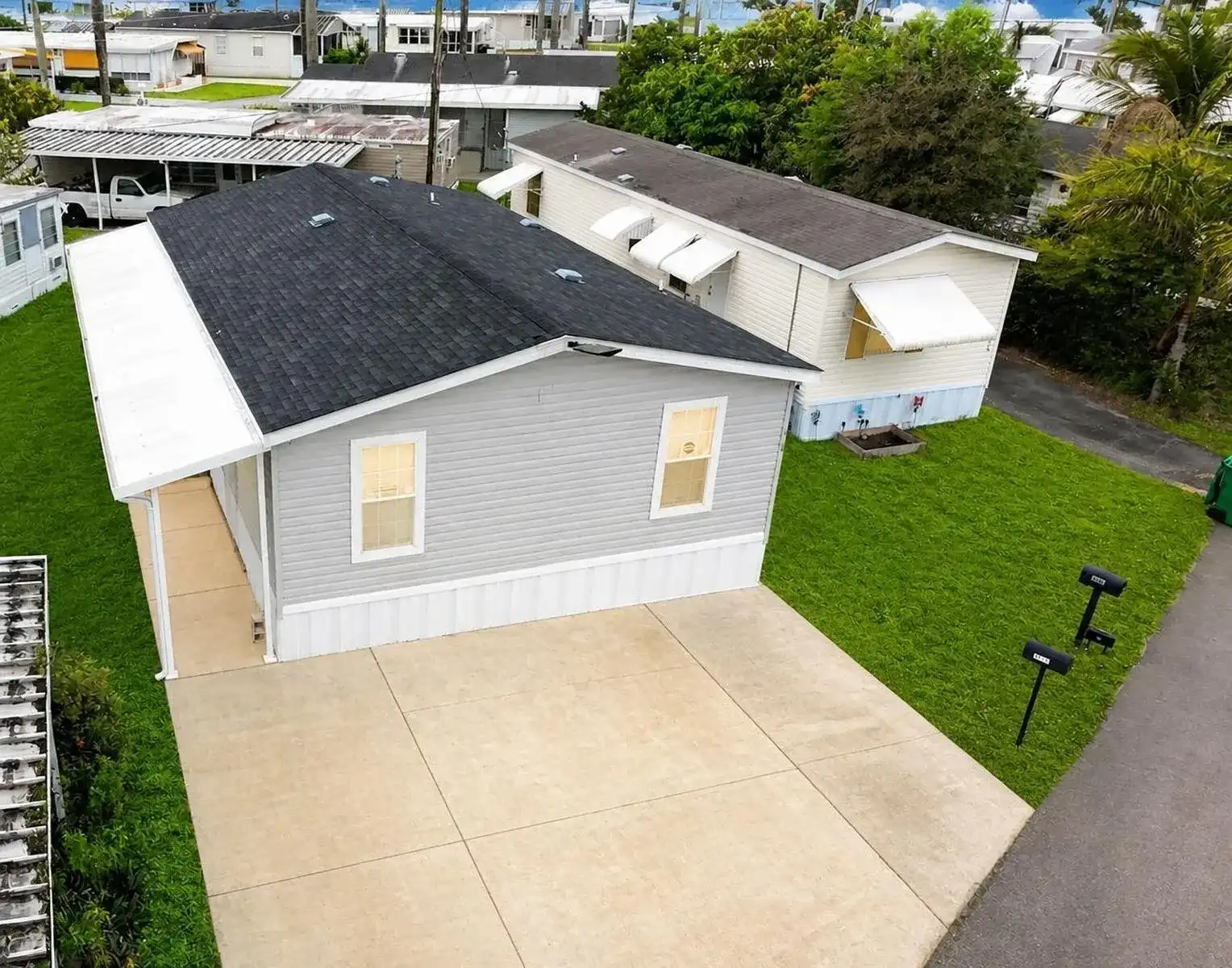 8516 SW 17th Court, Davie FL 33324