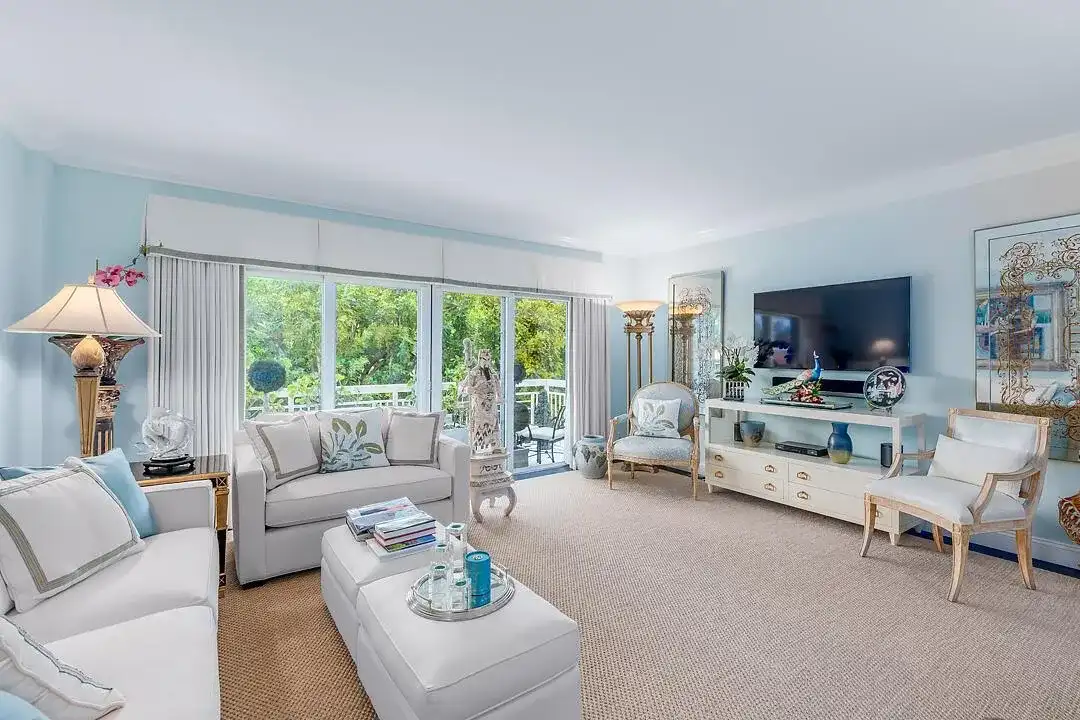 250 Bradley Place # 202, Palm Beach FL 33480