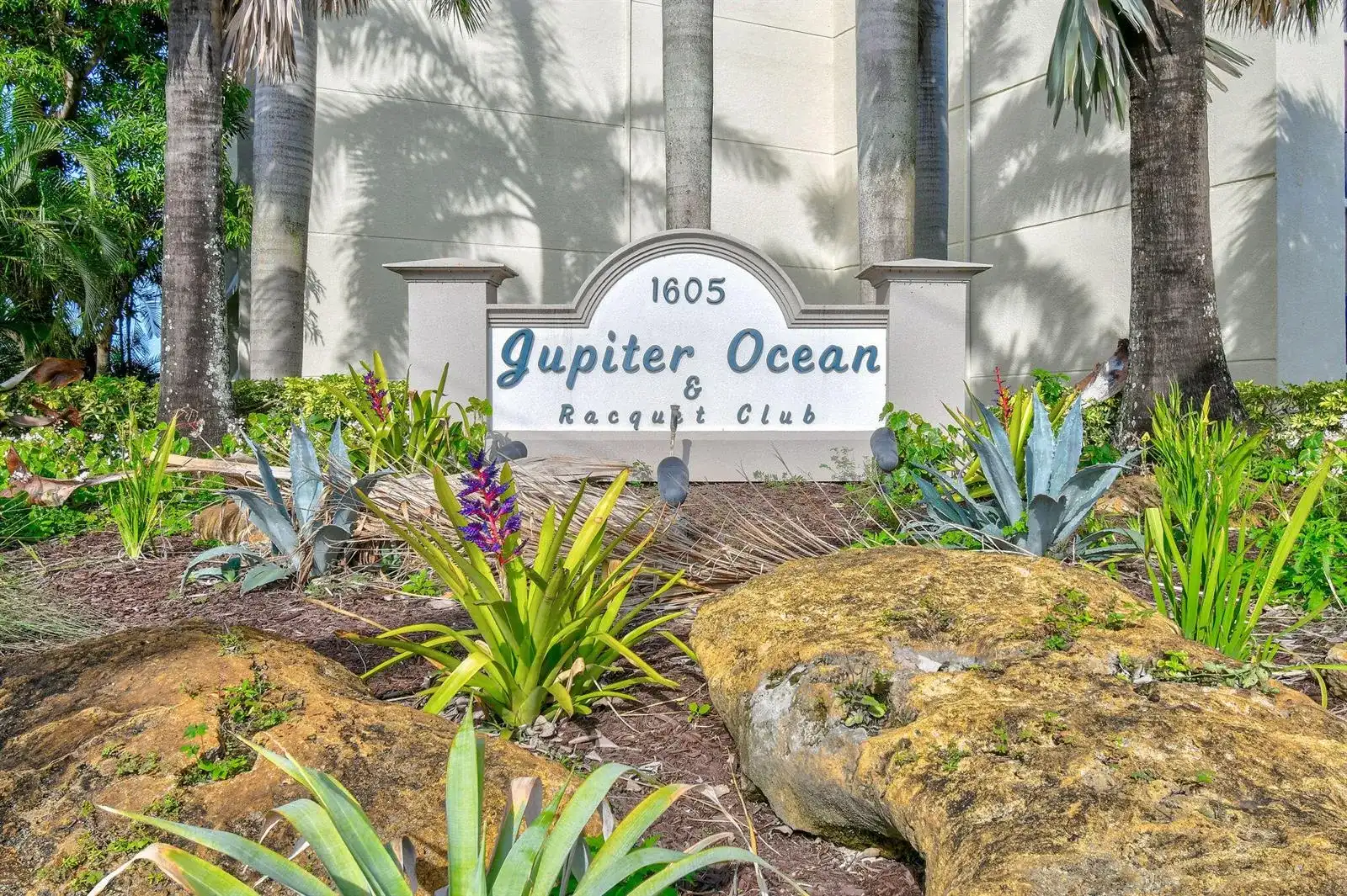 1605 S Us Highway 1, Jupiter FL 33477
