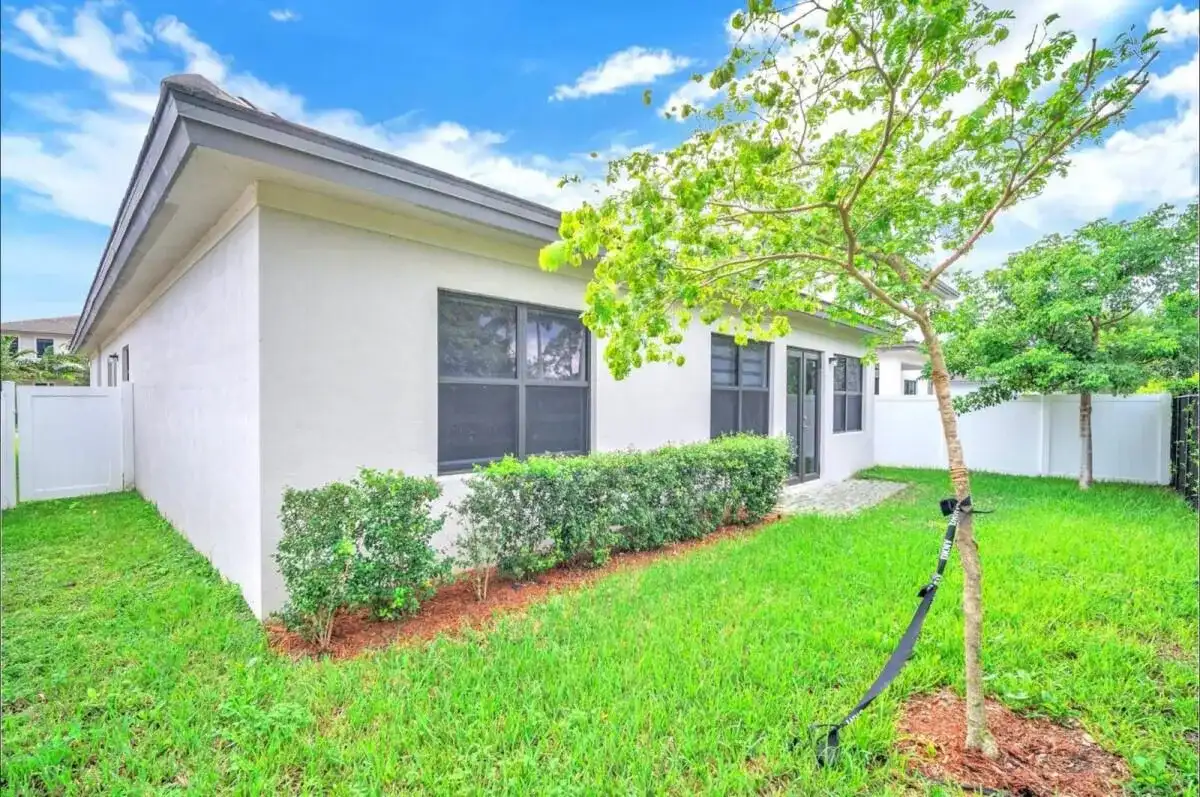 17451 SW 41st Street, Miramar FL 33029