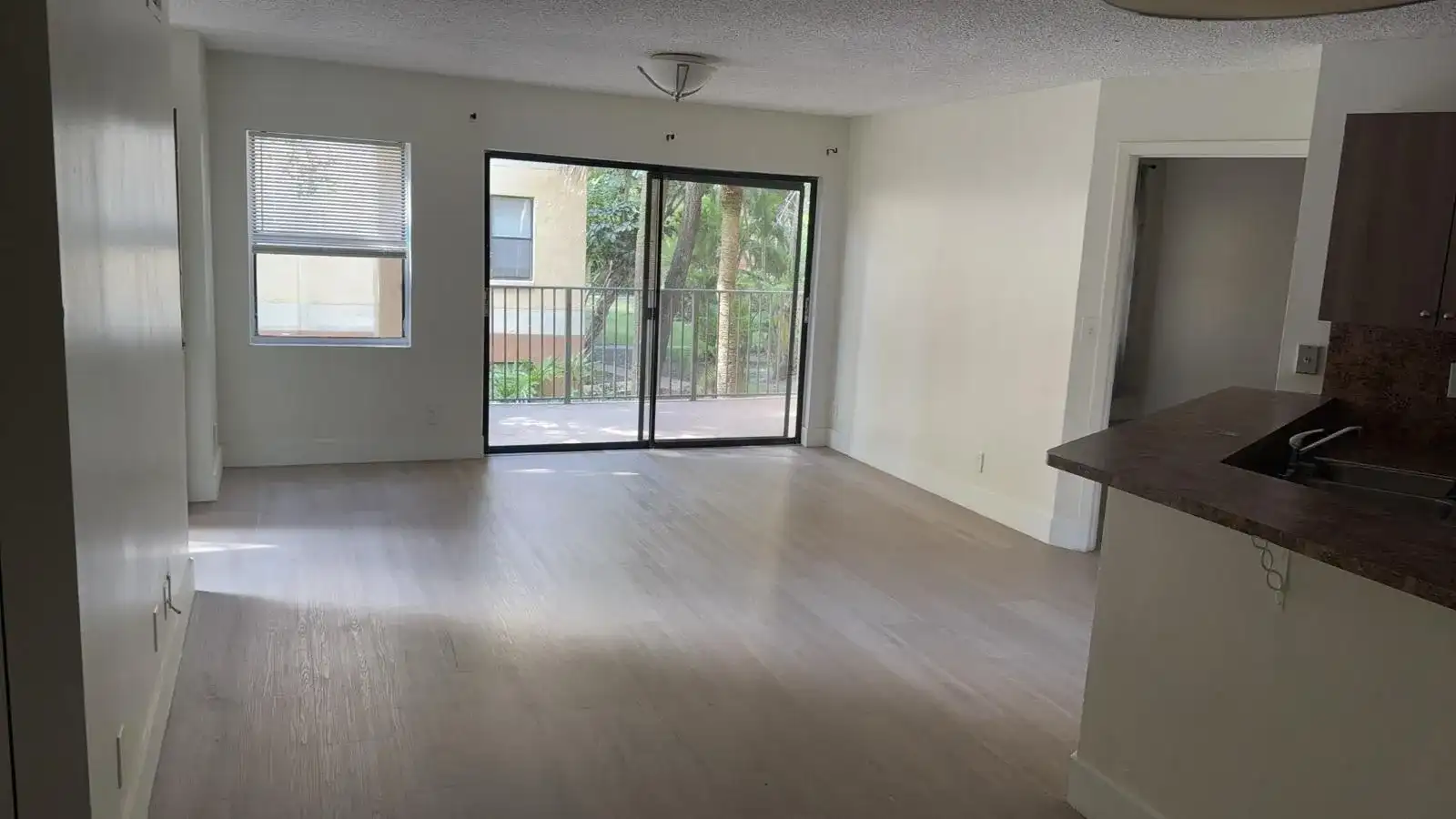 9999 Summerbreeze Drive # 917, Sunrise FL 33322