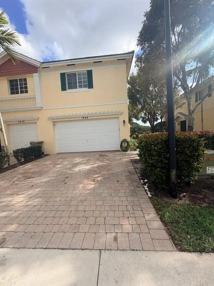 7644 Foxcroft Lane # 7644, Davie FL 33328