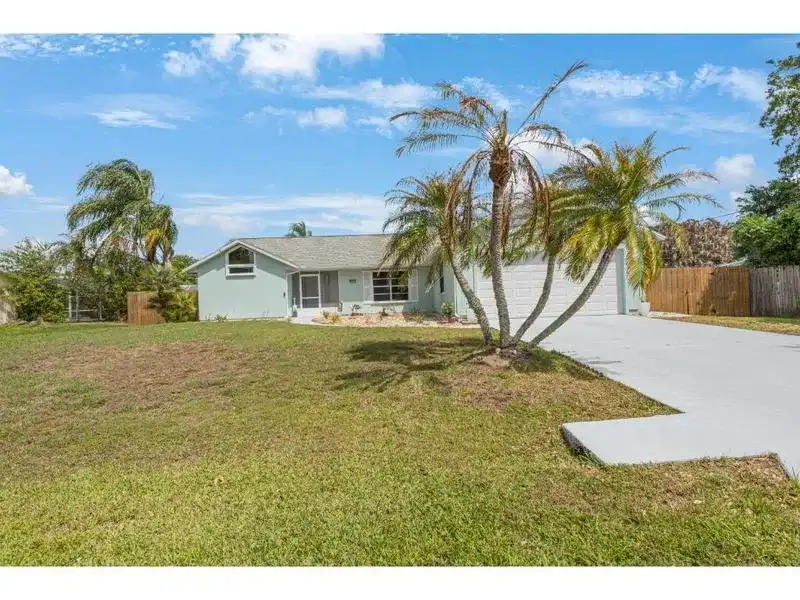 814 Floraland Avenue, Sebastian FL 32958