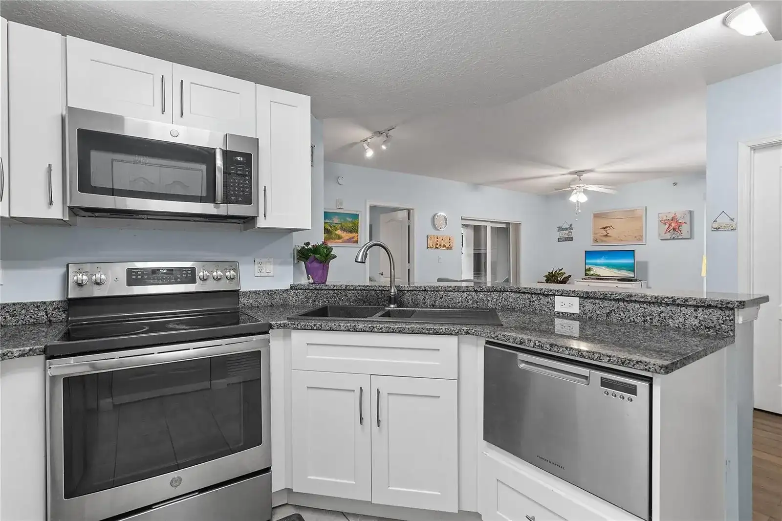 5095 Fairways Circle # 102, Vero Beach FL 32967