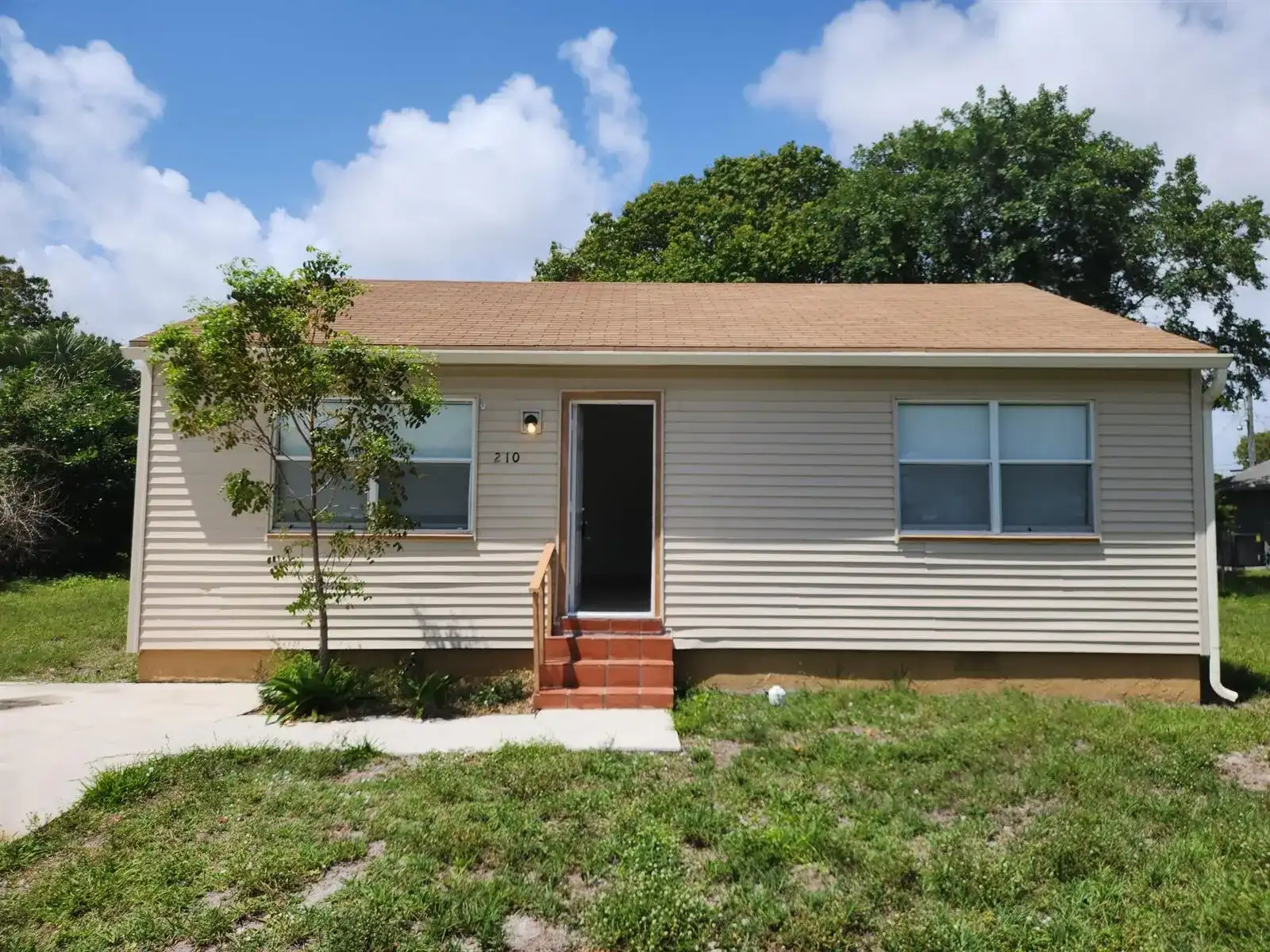 210 NW 13th Avenue, Delray Beach FL 33444