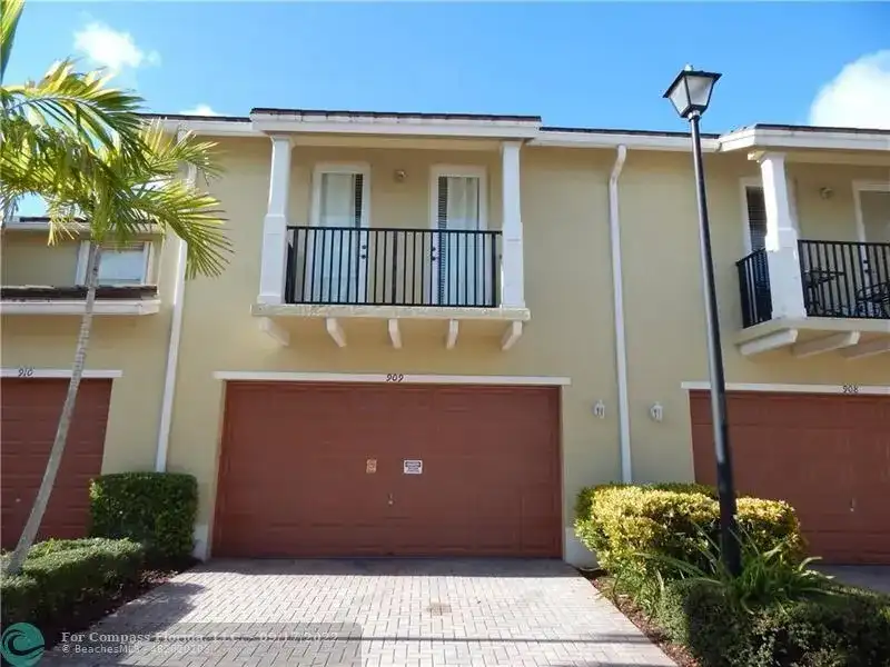 4720 Mimosa Place # 909, Coconut Creek FL 33073