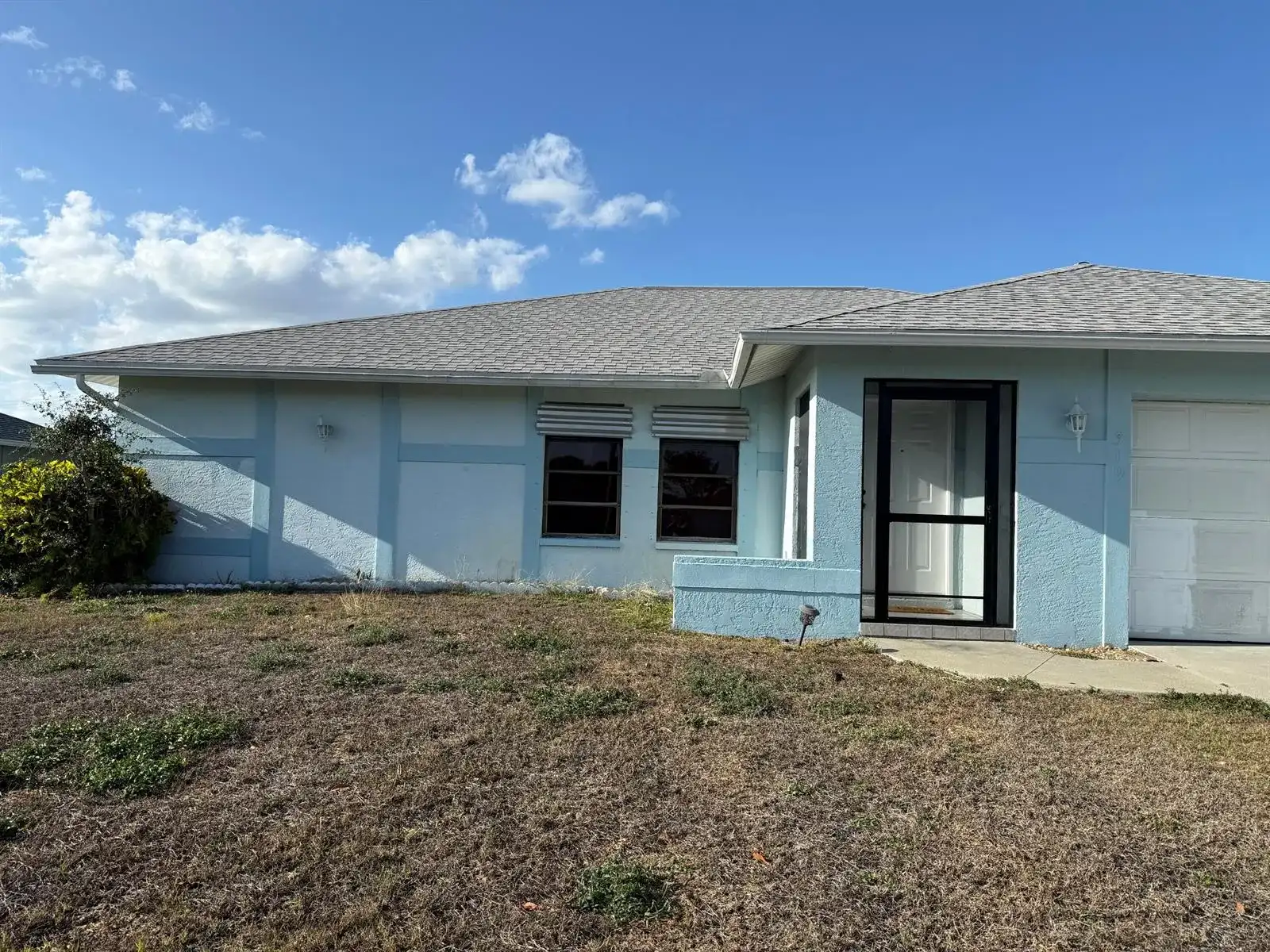 319 SE 27th Street, Cape Coral FL 33904