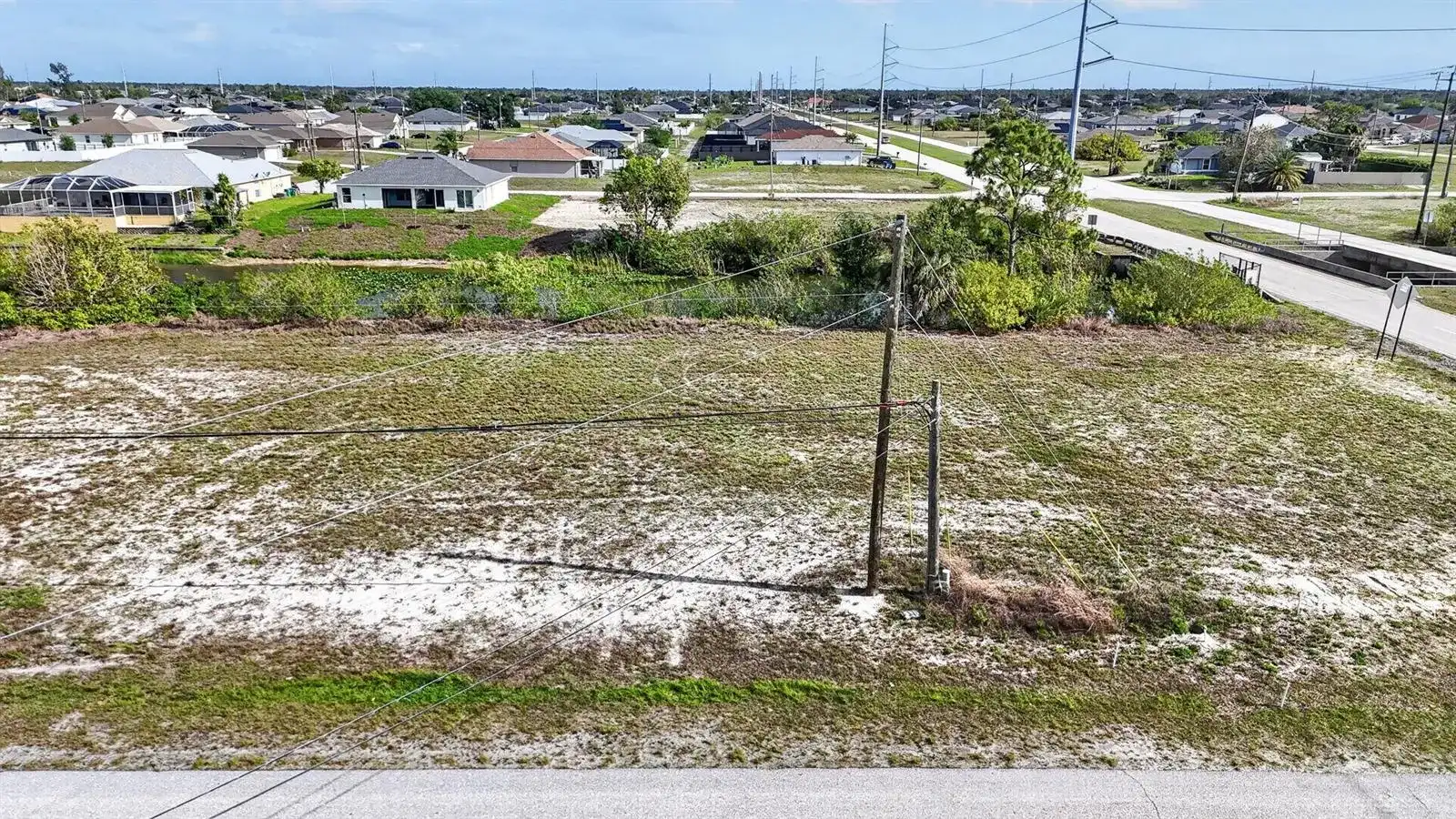 5 NW 19th Terrace, Cape Coral FL 33993