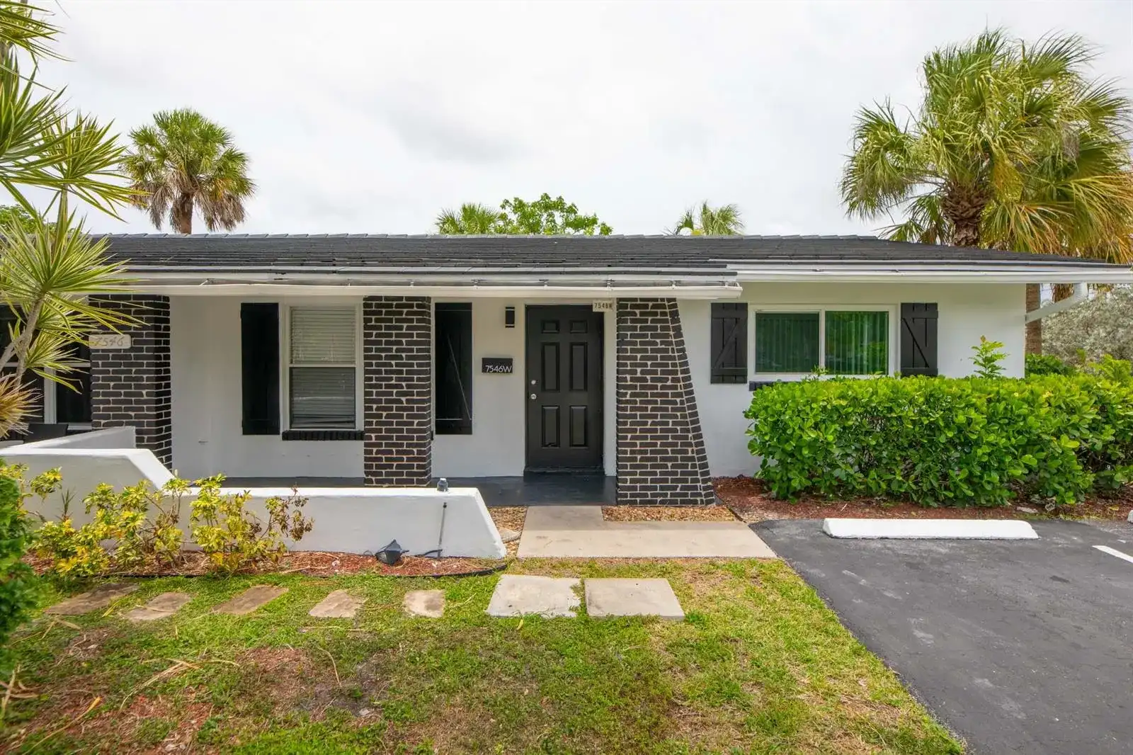 7546 NW 44th Court, Coral Springs FL 33065