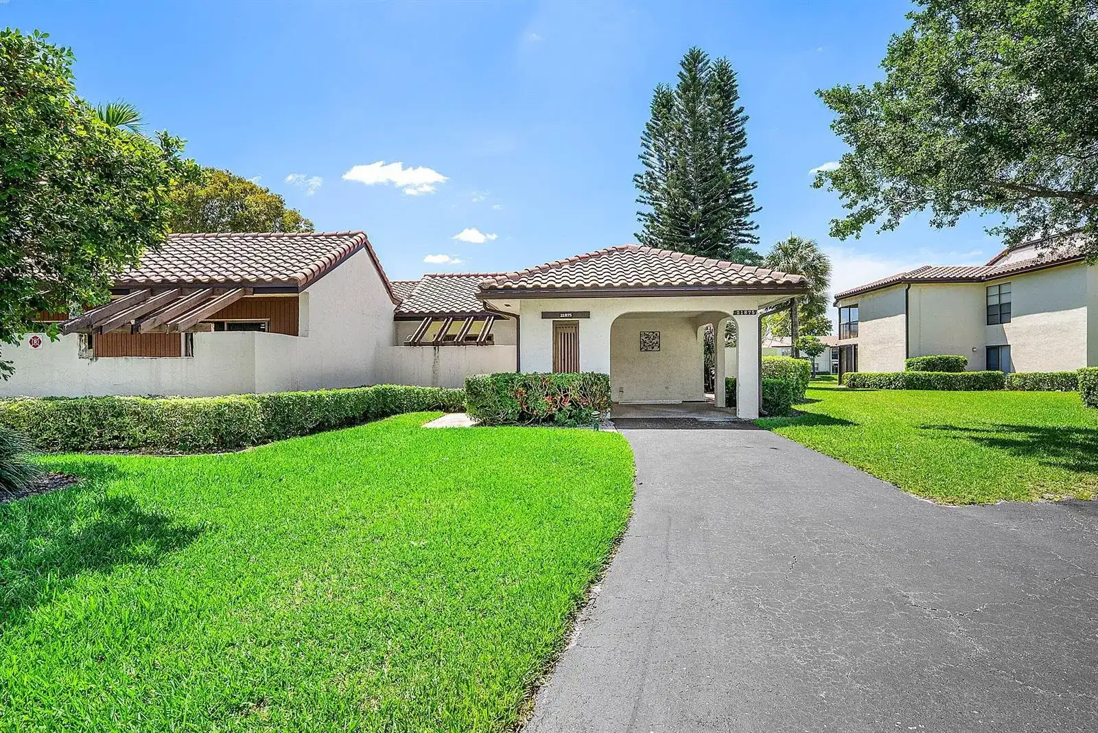 21875 Arriba Real # 18b, Boca Raton FL 33433