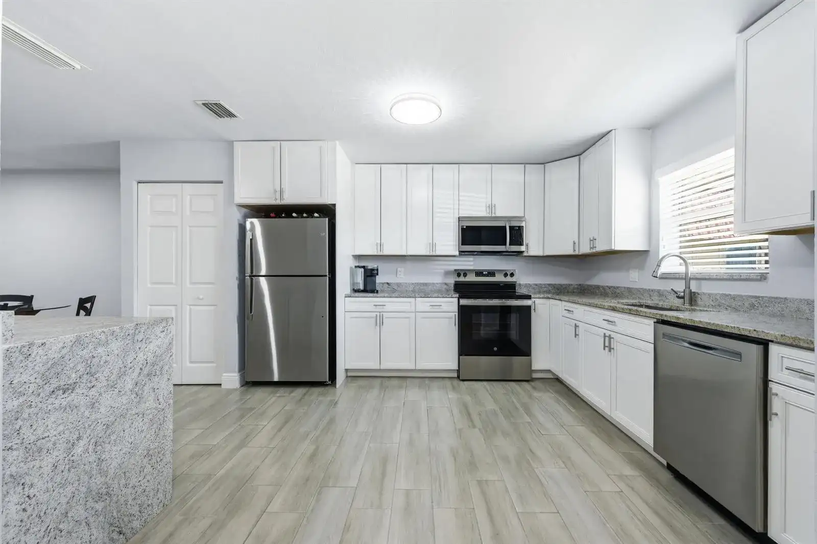 586 Laconia Circle, Lake Worth FL 33467