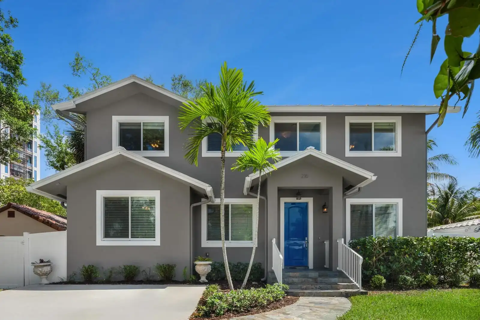 216 SE 10th Street, Fort Lauderdale FL 33316