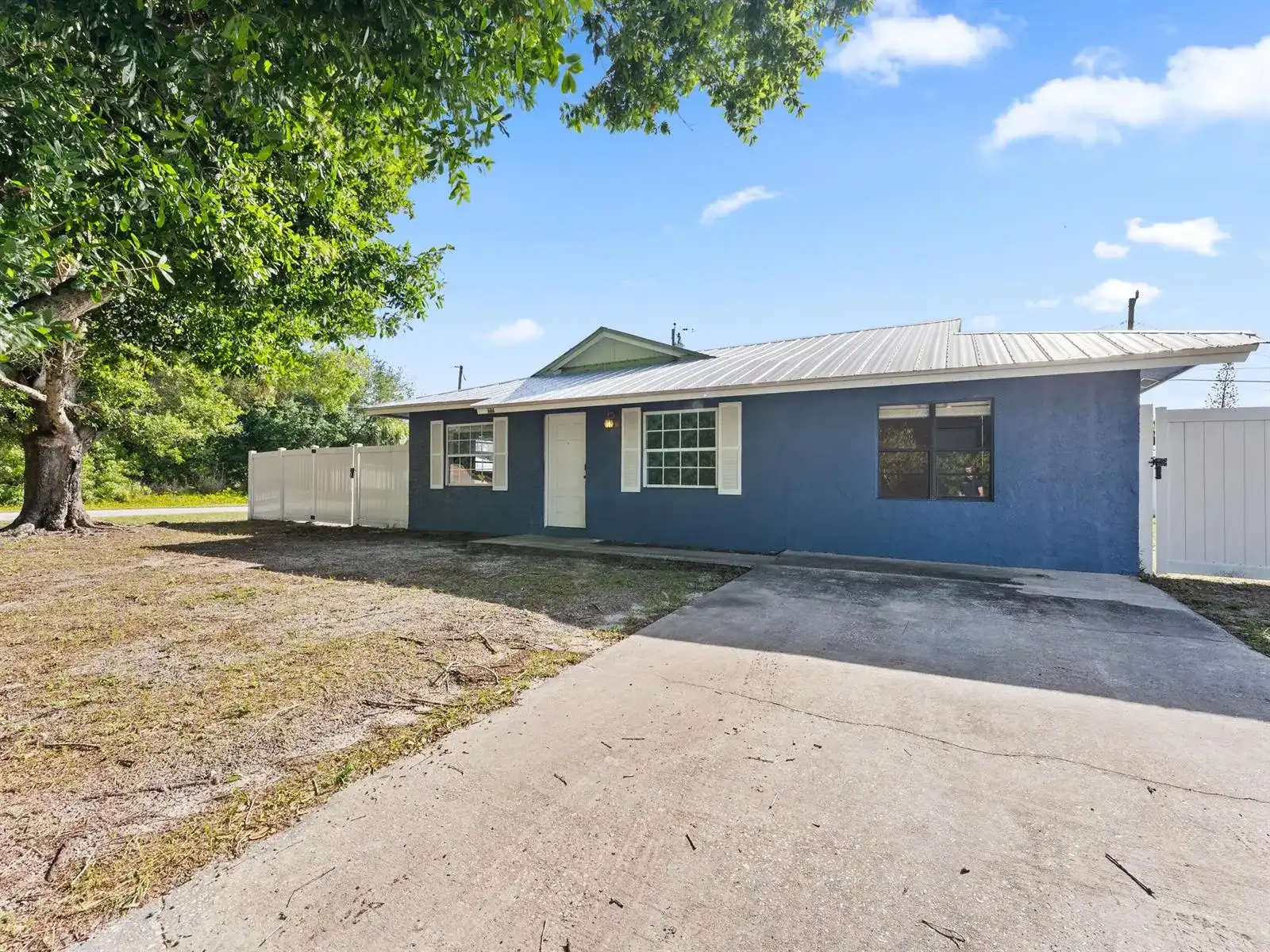 304 8th Avenue SW, Vero Beach FL 32962