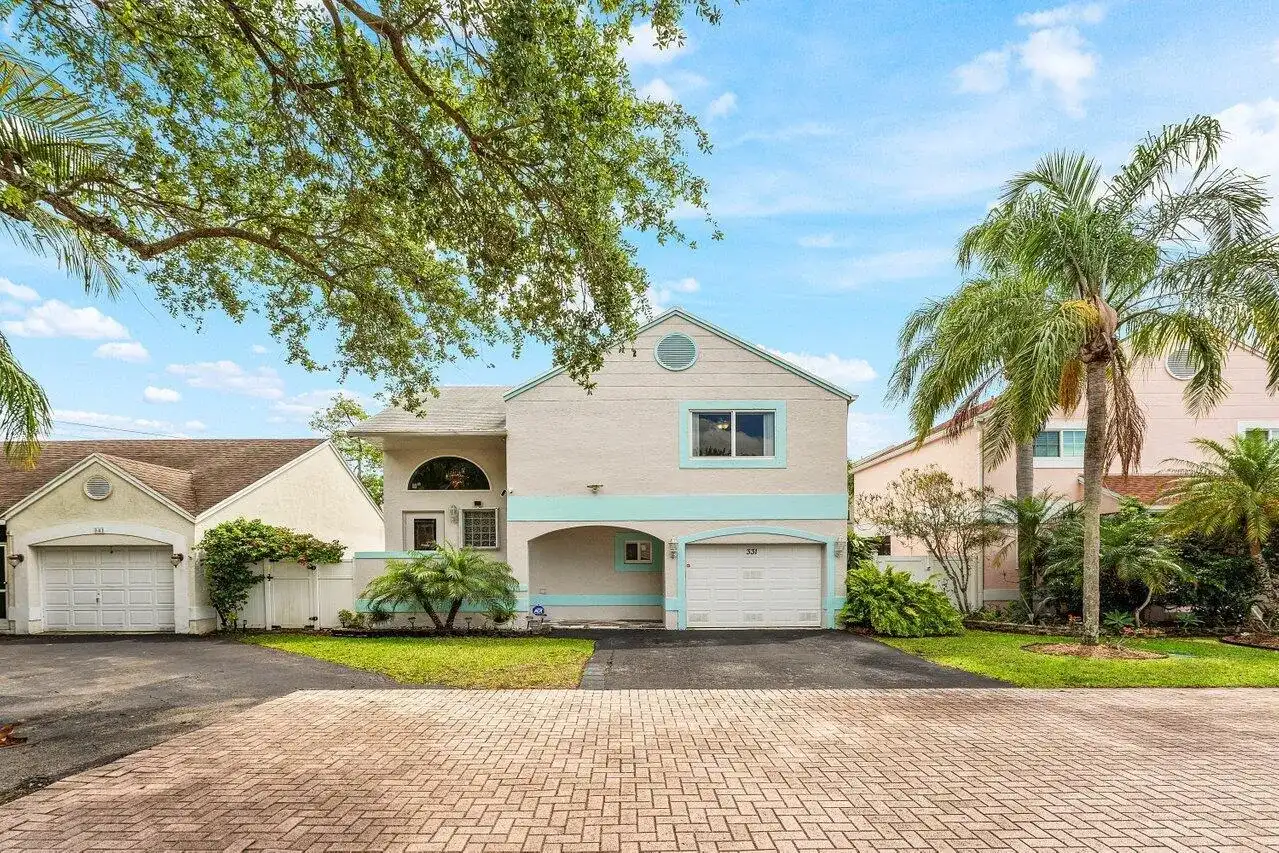 331 NW 101st Terrace, Pembroke Pines FL 33026