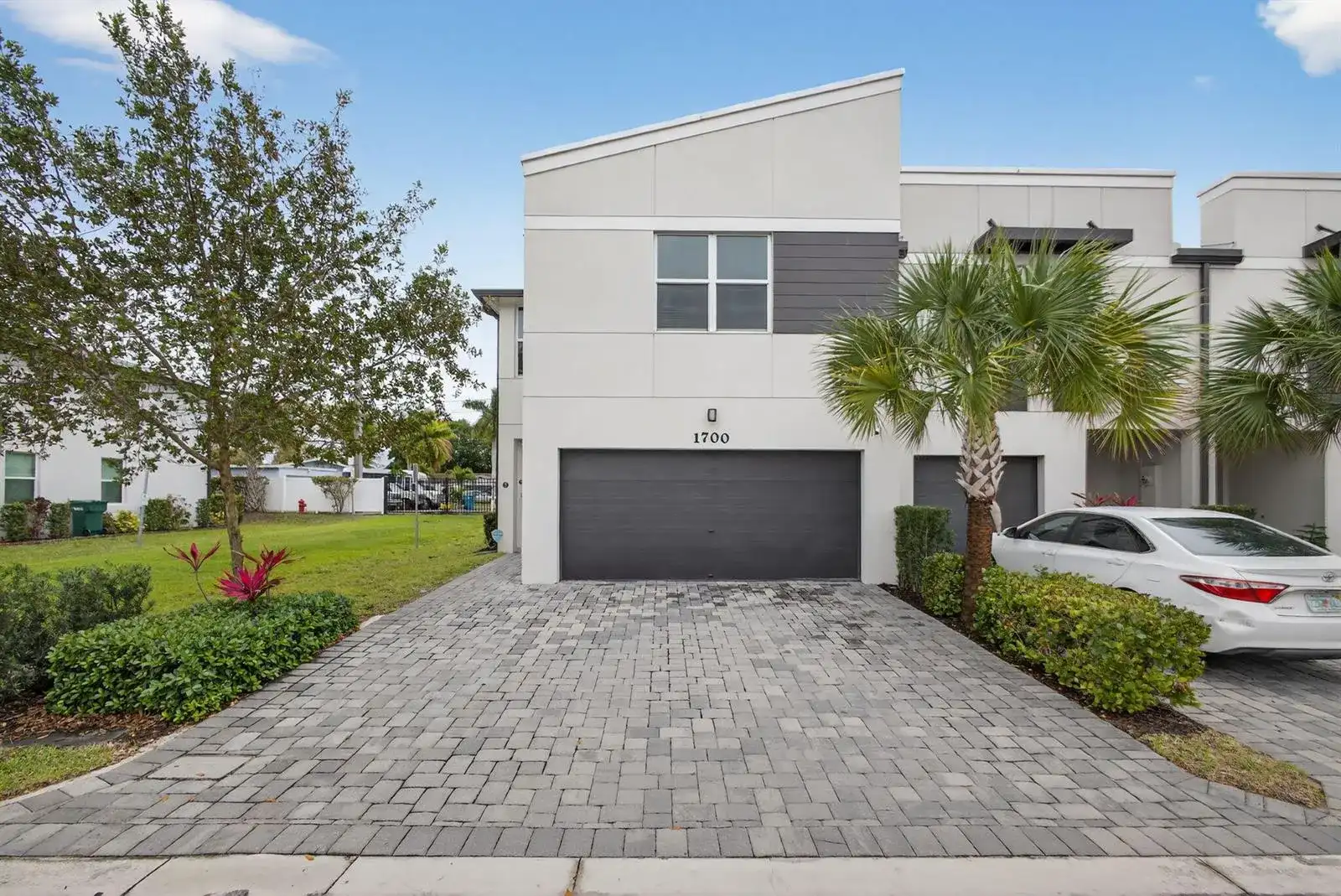 1700 Lindley Street, Mangonia Park FL 33407