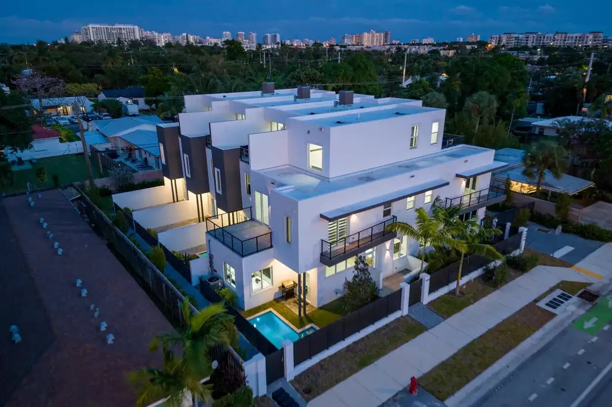 1220 NE 15th Avenue, Fort Lauderdale FL 33304