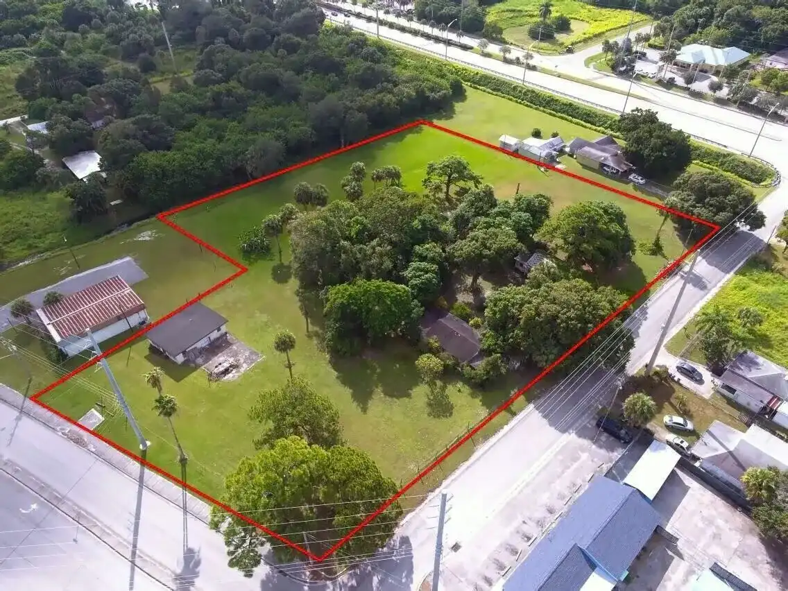 3805 Okeechobee Road, Fort Pierce FL 34947