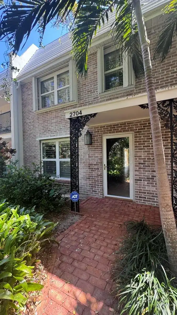2704 Cardinal Drive, Vero Beach FL 32963