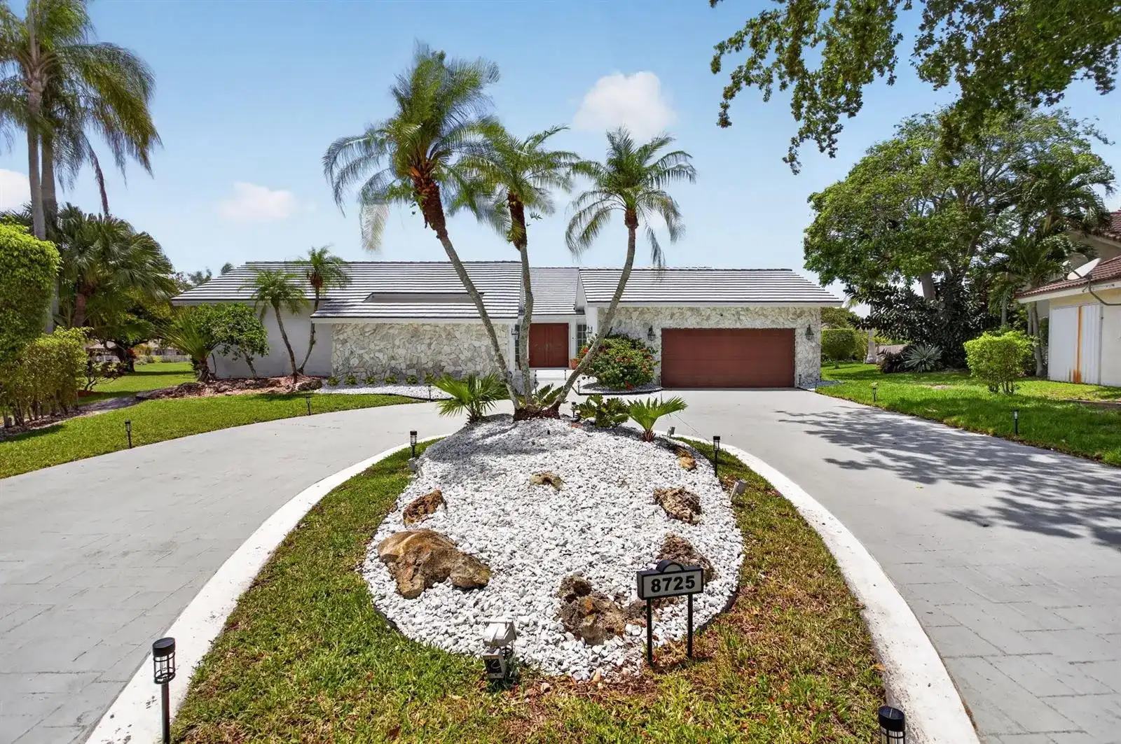 8725 Banyan Court, Tamarac FL 33321