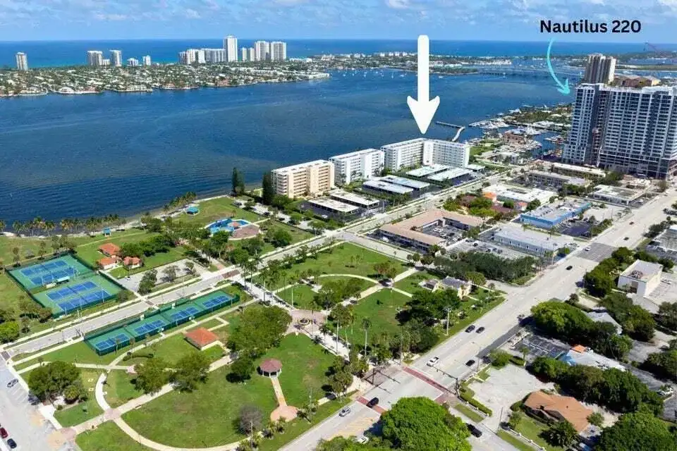 301 Lake Shore Drive # 708, Lake Park FL 33403