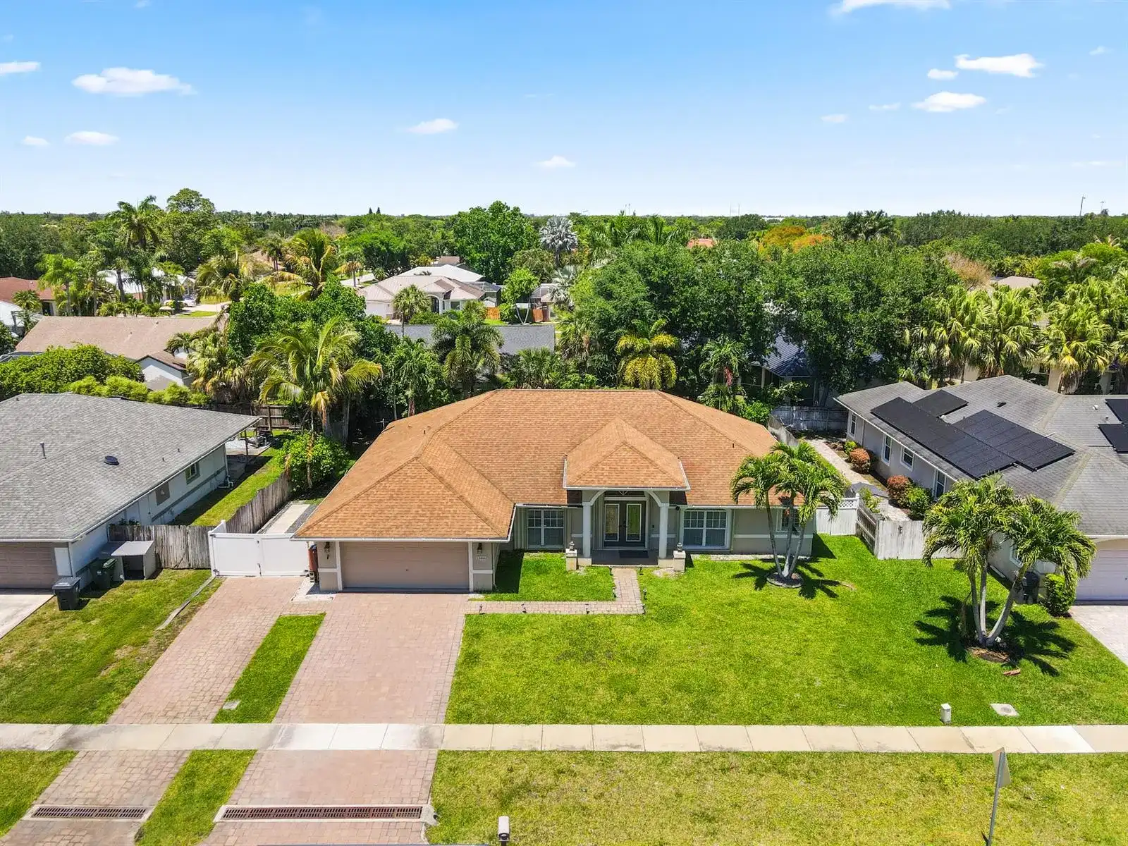 13885 Sheffield Street, Wellington FL 33414