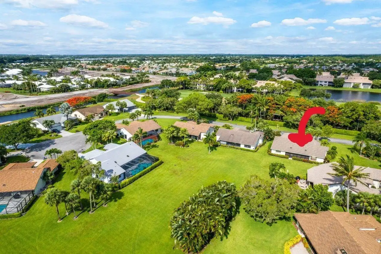 5692 Willow Creek Lane, Delray Beach FL 33484