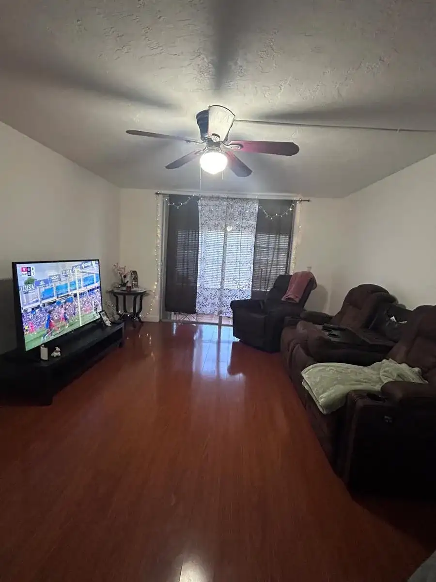 7300 NW 17th Street # 121, Plantation FL 33313