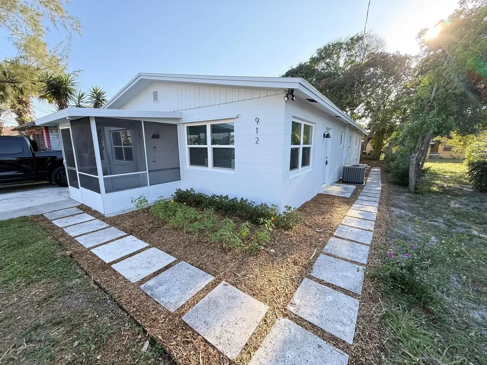 912 SE Tarpon Avenue, Stuart FL 34994