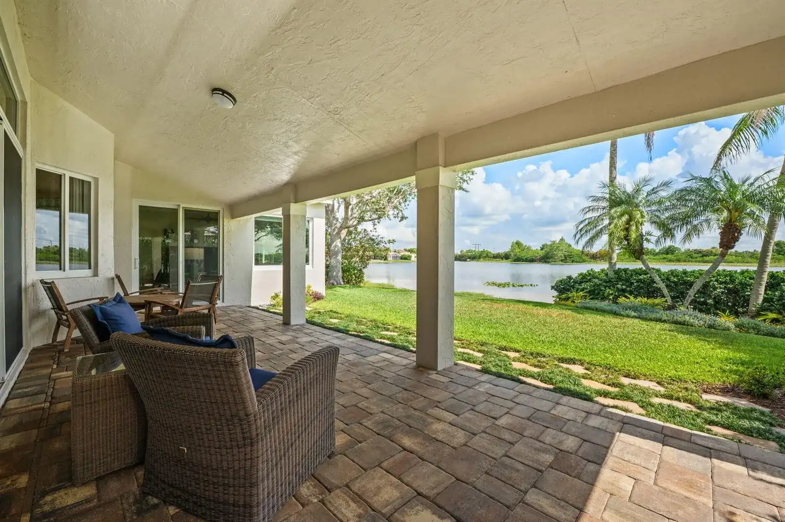 804 Heritage Drive, Weston FL 33326