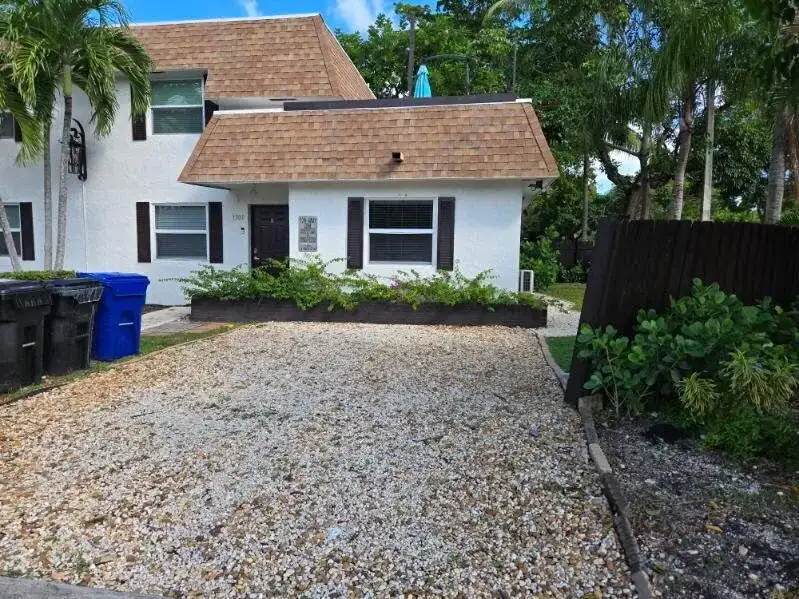 1300 NW 4th Avenue # B, Fort Lauderdale FL 33311