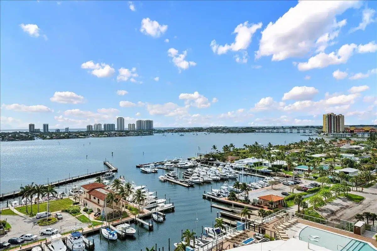 220 Lake Shore Drive # 1207, Lake Park FL 33403