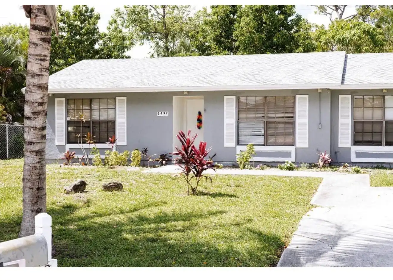 5437 Greenwood Drive, Delray Beach FL 33484